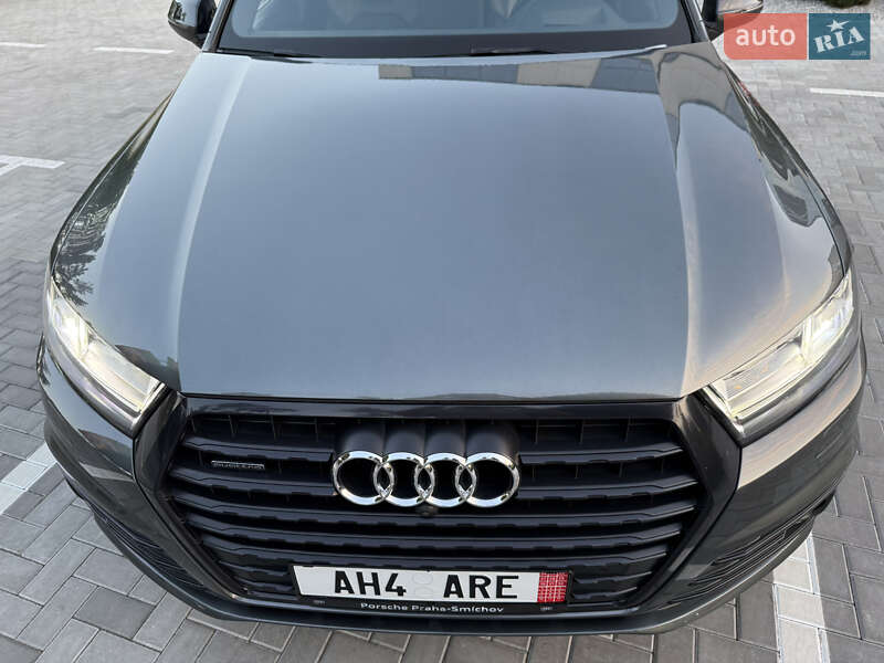 Позашляховик / Кросовер Audi Q7 2018 в Києві