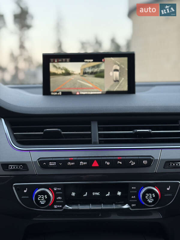 Позашляховик / Кросовер Audi Q7 2018 в Києві