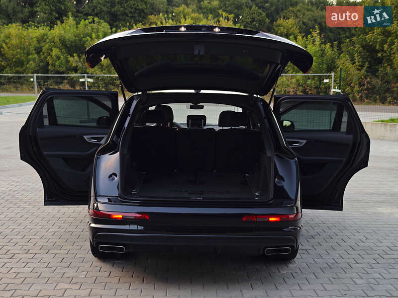 Позашляховик / Кросовер Audi Q7 2018 в Дубні фото 89 Позашляховик / Кросовер Audi Q7 2018 в Дубні