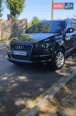 Позашляховик / Кросовер Audi Q7 2006 в 
