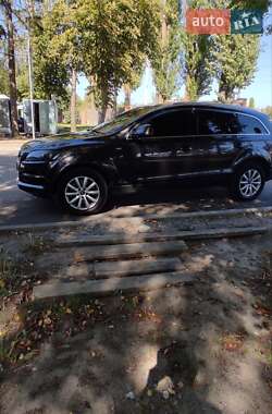 Позашляховик / Кросовер Audi Q7 2006 в 
