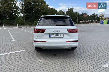 Позашляховик / Кросовер Audi Q7 2018 в 