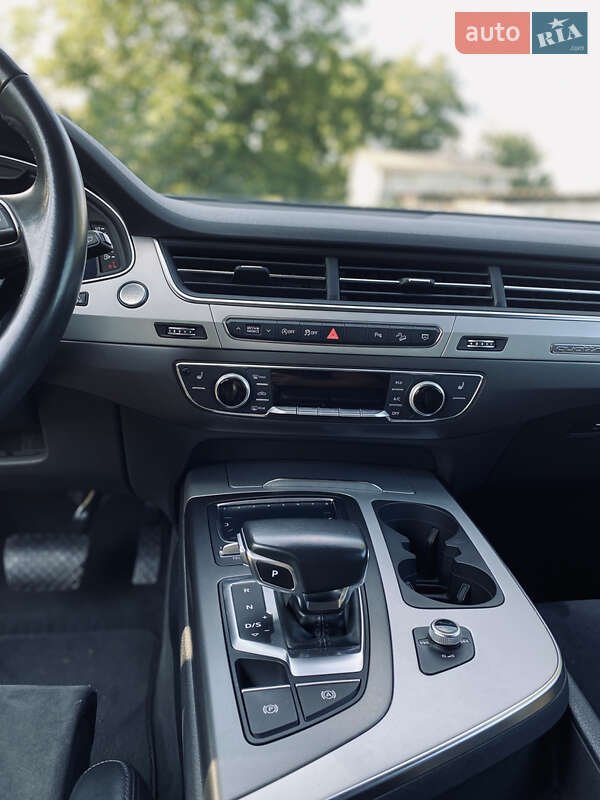 Позашляховик / Кросовер Audi Q7 2018 в Кременчуці
