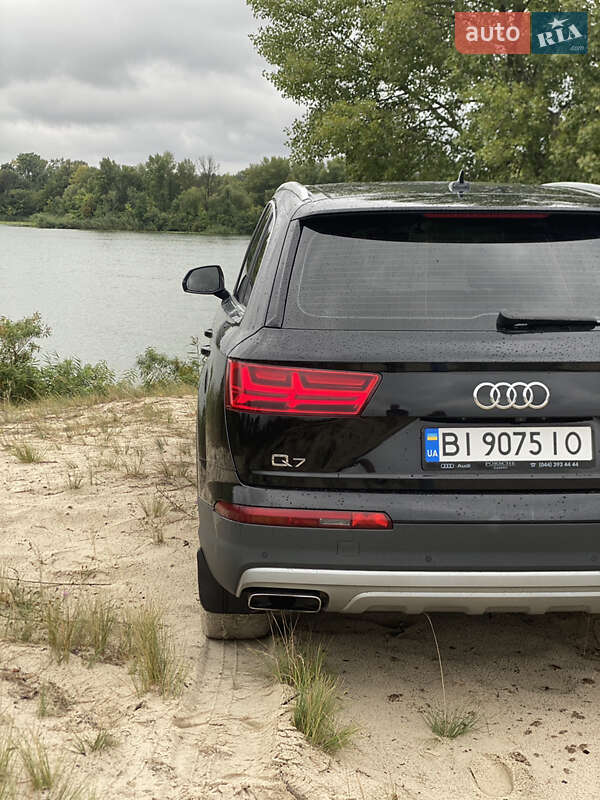 Позашляховик / Кросовер Audi Q7 2018 в Кременчуці