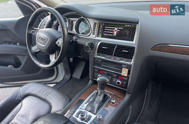 Внедорожник / Кроссовер Audi Q7 2012 в 
