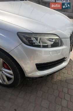 Внедорожник / Кроссовер Audi Q7 2006 в Ужгороде
