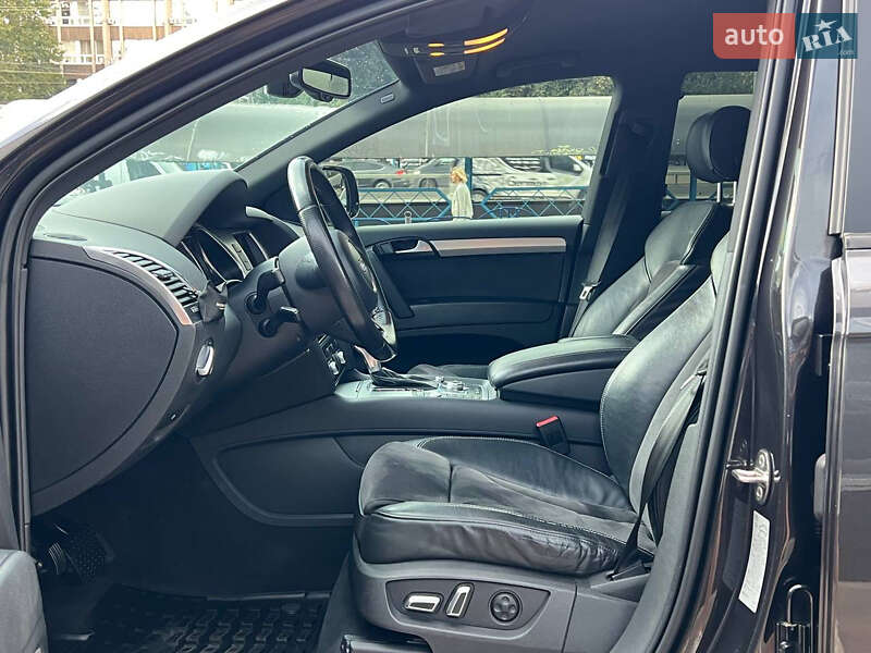 Позашляховик / Кросовер Audi Q7 2015 в Києві