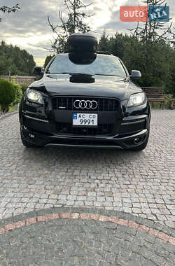 Внедорожник / Кроссовер Audi Q7 2015 в 
