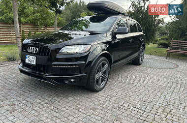 Внедорожник / Кроссовер Audi Q7 2015 в 