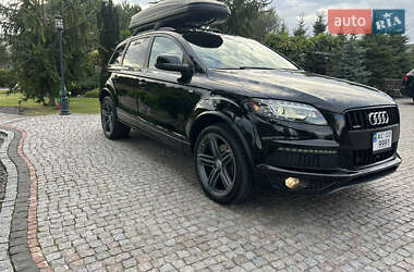 Внедорожник / Кроссовер Audi Q7 2015 в 