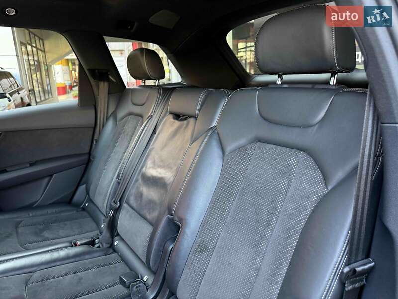 Внедорожник / Кроссовер Audi Q7 2016 в Львове