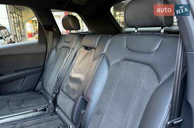 Позашляховик / Кросовер Audi Q7 2016 в 