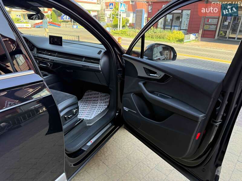 Внедорожник / Кроссовер Audi Q7 2016 в Львове