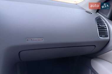 Внедорожник / Кроссовер Audi Q7 2006 в 
