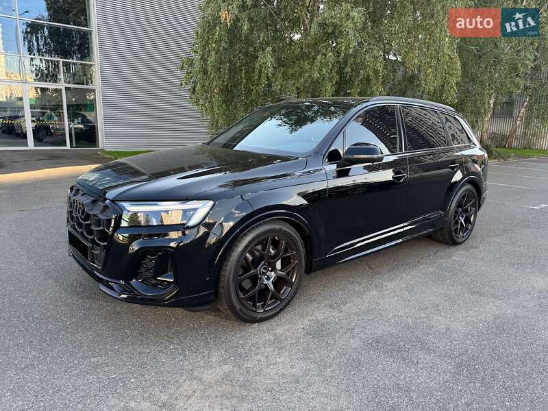 Позашляховик / Кросовер Audi Q7 2024 в Києві