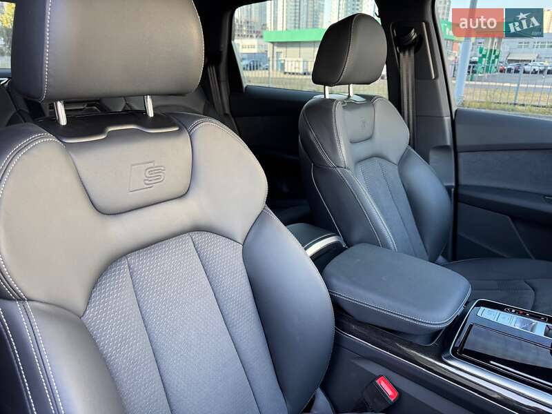Позашляховик / Кросовер Audi Q7 2024 в Києві