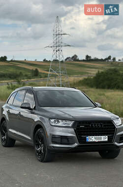 Позашляховик / Кросовер Audi Q7 2017 в 