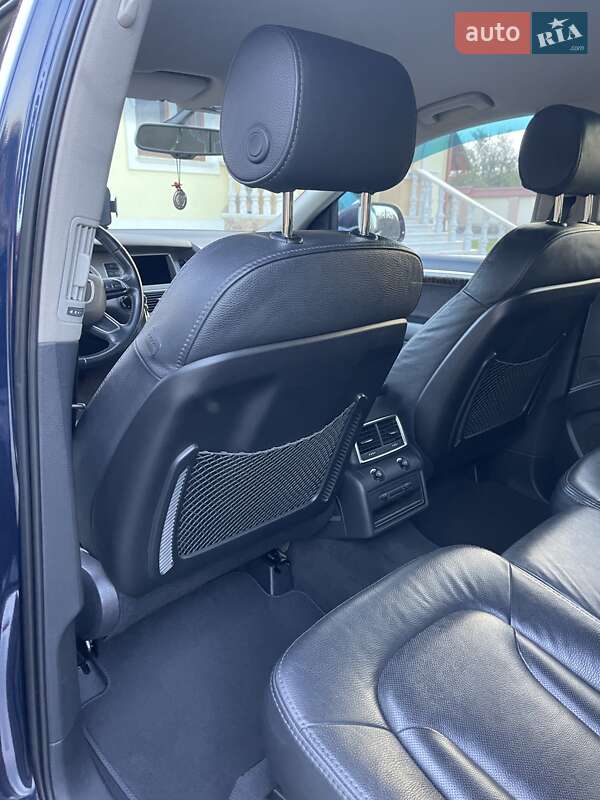 Позашляховик / Кросовер Audi Q7 2015 в Чорткові