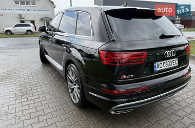 Позашляховик / Кросовер Audi Q7 2017 в 