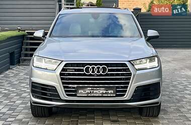 Позашляховик / Кросовер Audi Q7 2017 в 