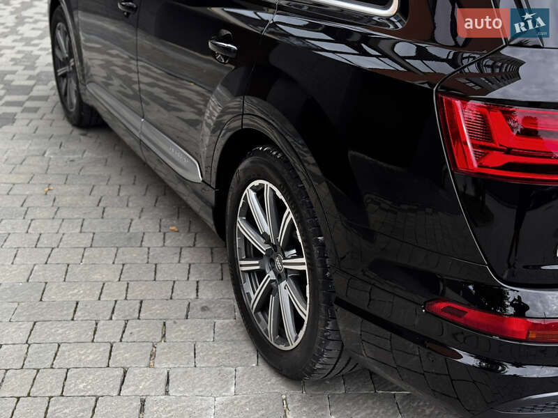 Внедорожник / Кроссовер Audi Q7 2015 в Ивано-Франковске