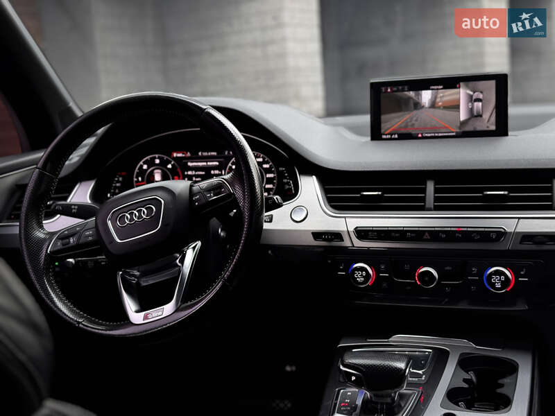 Внедорожник / Кроссовер Audi Q7 2015 в Ивано-Франковске