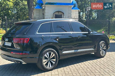 Позашляховик / Кросовер Audi Q7 2016 в 