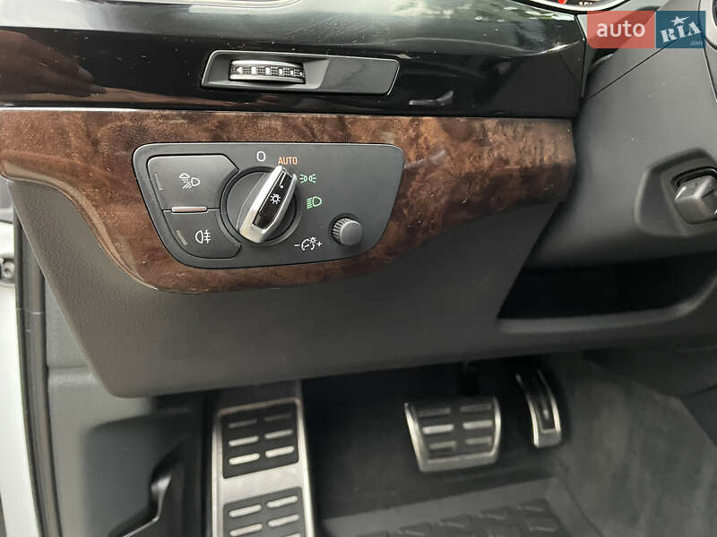Позашляховик / Кросовер Audi Q7 2016 в Рівному