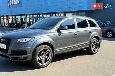 Позашляховик / Кросовер Audi Q7 2013 в 