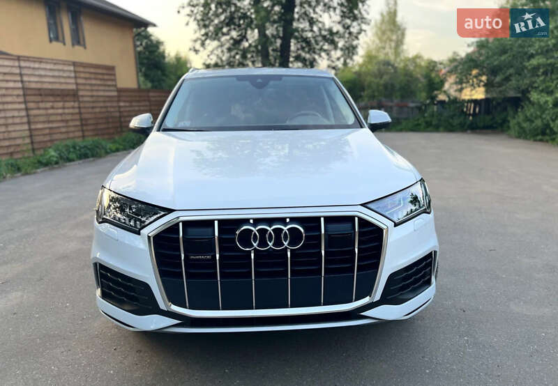 Позашляховик / Кросовер Audi Q7 2020 в Рівному