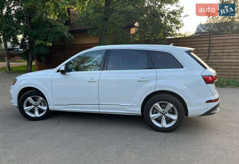 Позашляховик / Кросовер Audi Q7 2020 в Рівному