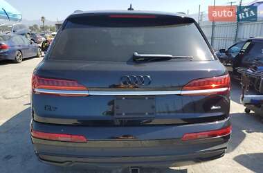 Внедорожник / Кроссовер Audi Q7 2021 в 