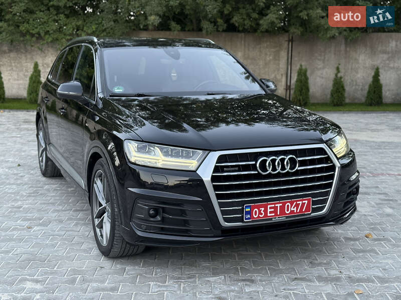 Внедорожник / Кроссовер Audi Q7 2016 в Ровно
