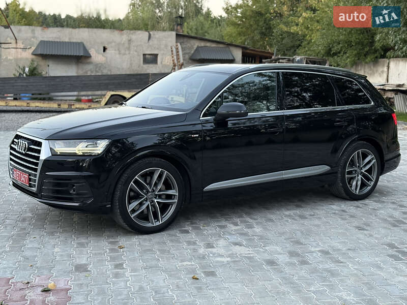 Внедорожник / Кроссовер Audi Q7 2016 в Ровно