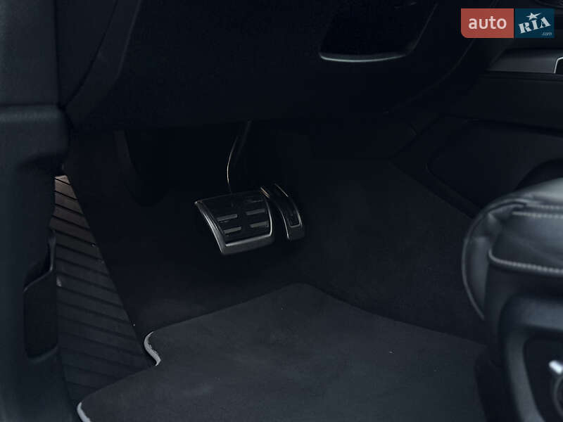 Внедорожник / Кроссовер Audi Q7 2016 в Ровно