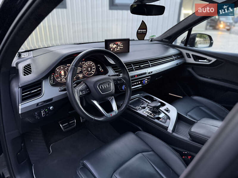 Внедорожник / Кроссовер Audi Q7 2016 в Ровно