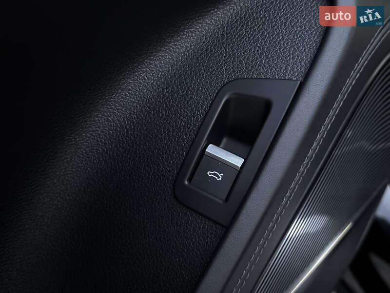Внедорожник / Кроссовер Audi Q7 2016 в Ровно