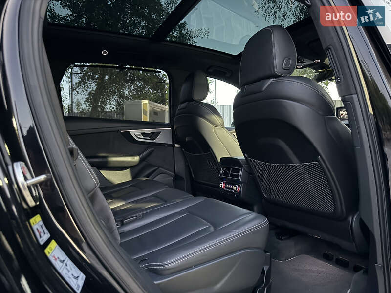 Внедорожник / Кроссовер Audi Q7 2016 в Ровно