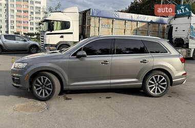 Позашляховик / Кросовер Audi Q7 2017 в 