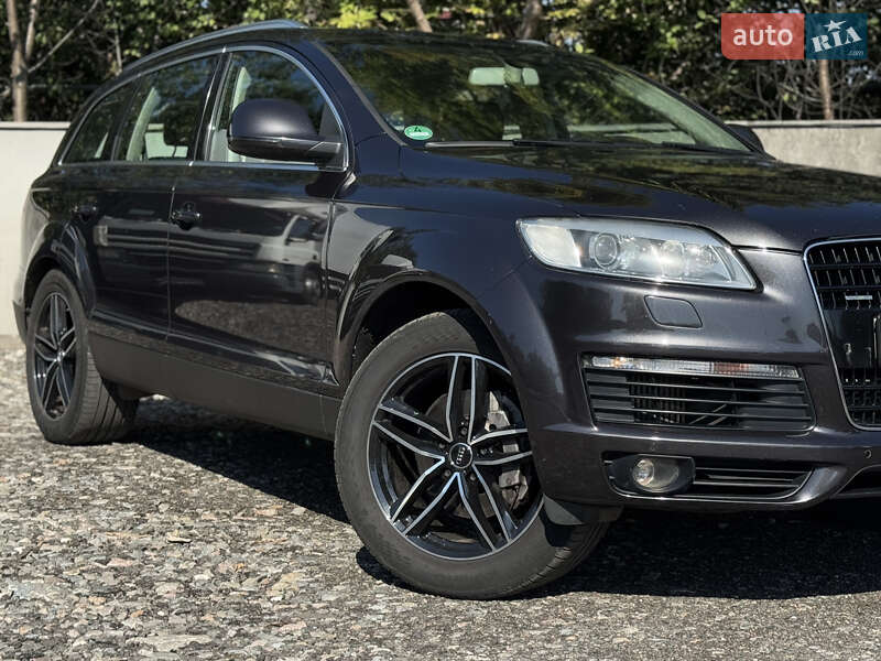 Позашляховик / Кросовер Audi Q7 2006 в Києві