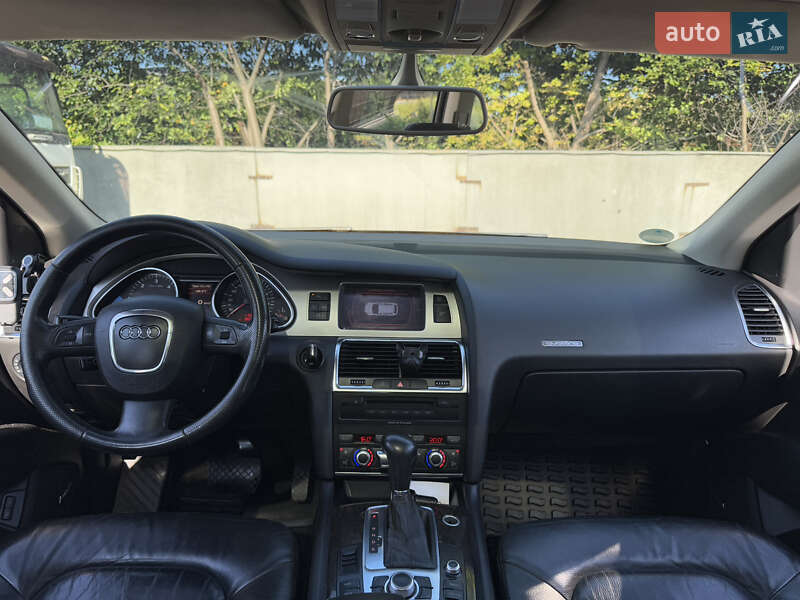 Позашляховик / Кросовер Audi Q7 2006 в Києві