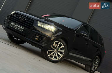 Внедорожник / Кроссовер Audi Q7 2017 в 