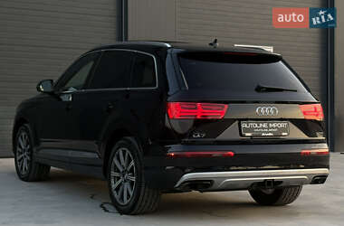 Внедорожник / Кроссовер Audi Q7 2017 в 