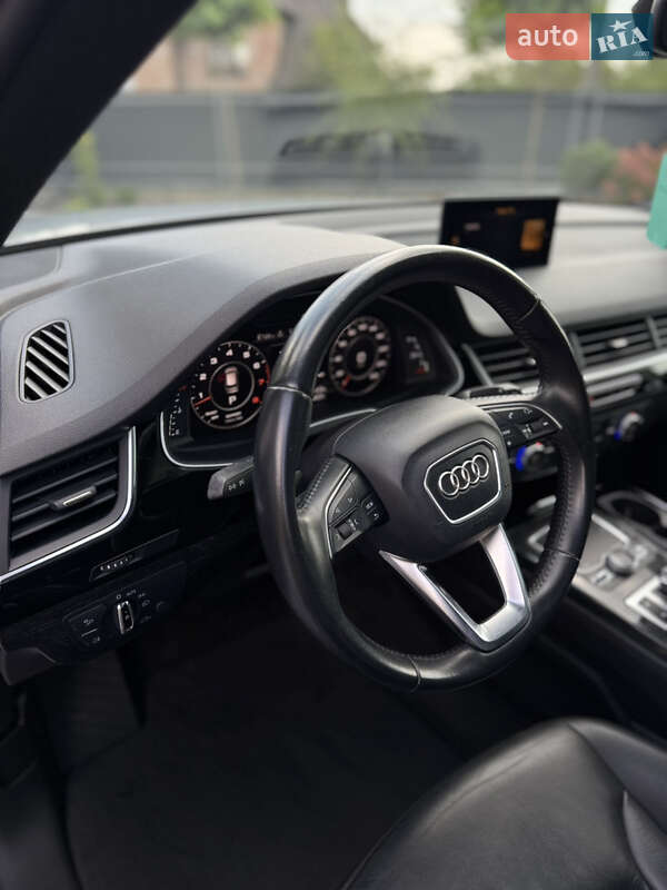 Внедорожник / Кроссовер Audi Q7 2016 в Тернополе
