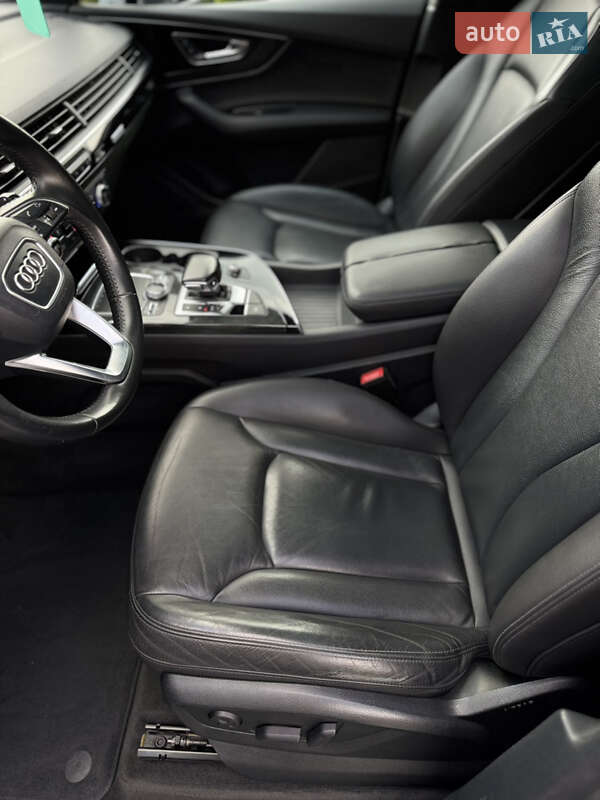 Внедорожник / Кроссовер Audi Q7 2016 в Тернополе