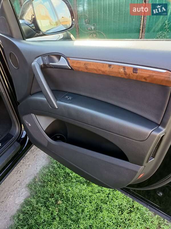 Внедорожник / Кроссовер Audi Q7 2014 в Ромнах фото 22 Внедорожник / Кроссовер Audi Q7 2014 в Ромнах