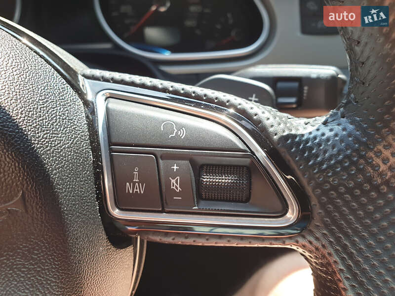 Позашляховик / Кросовер Audi Q7 2015 в Тернополі