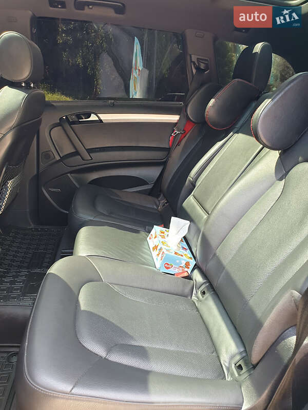 Позашляховик / Кросовер Audi Q7 2015 в Тернополі