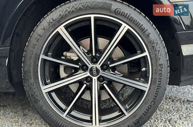 Позашляховик / Кросовер Audi Q7 2023 в 