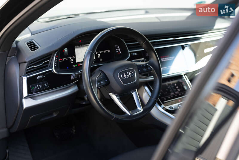 Позашляховик / Кросовер Audi Q7 2022 в Львові